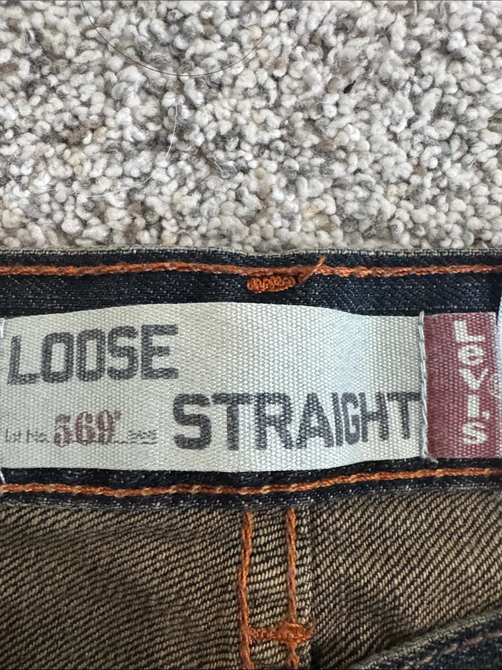 Levis straight leg